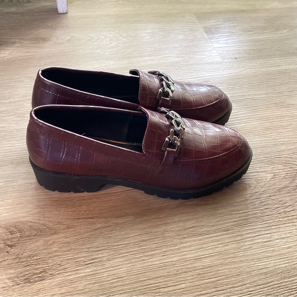 Sugar Chunk Croc Loafers - Picture 4 of 12